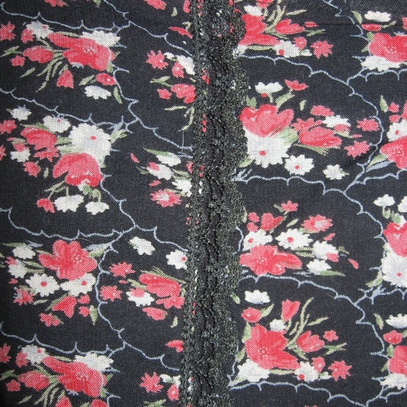 Urban Outfitters Lux Floral Lace Trim Skirt - Picture 3 of 5